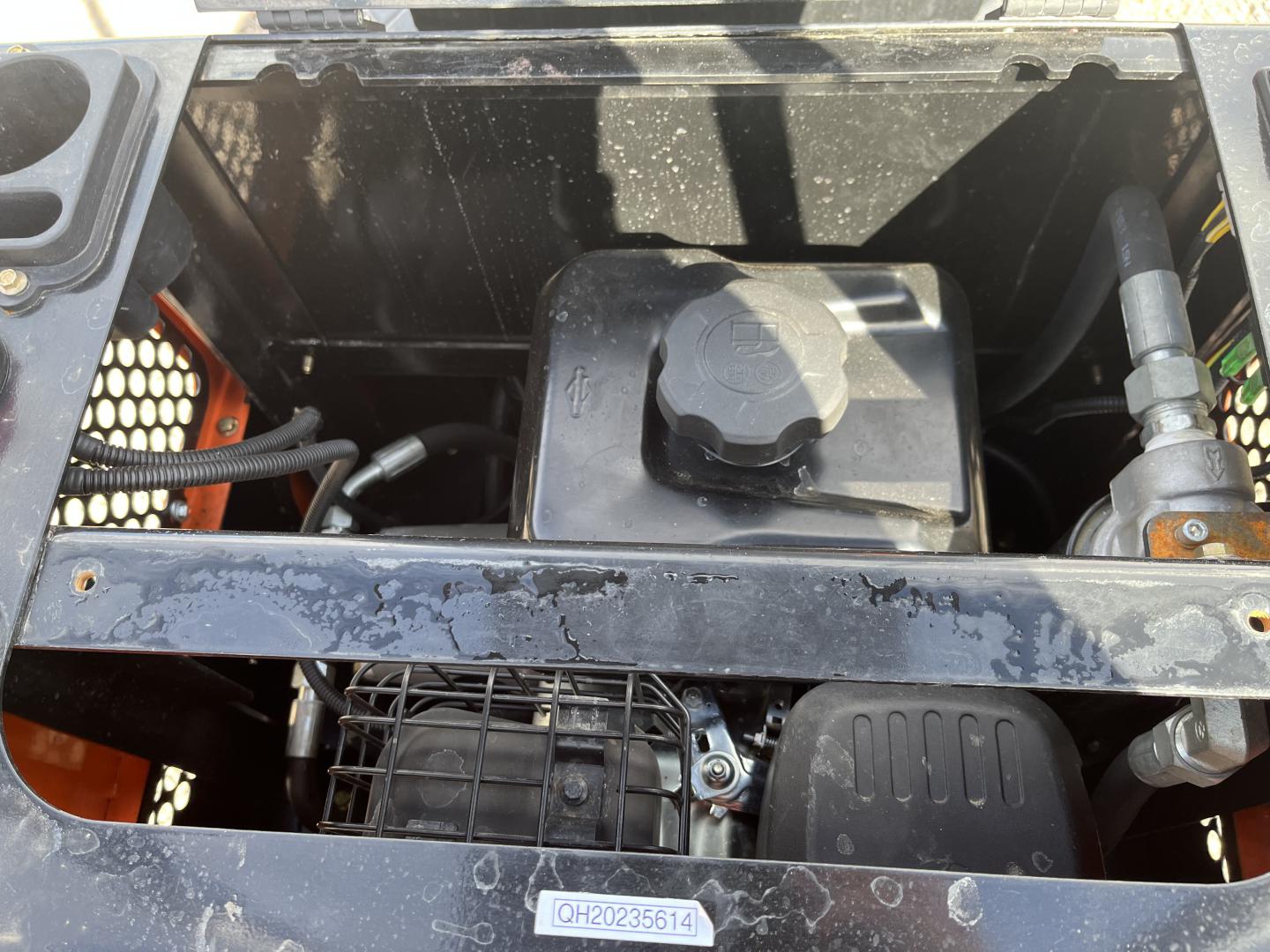 ./imagenes/INVOICE/2019/17382/MINIEXCAVADORA AGROTK QH12 (2).JPG